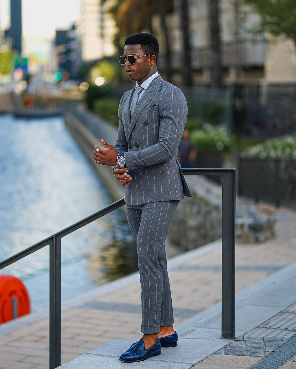 GREY STRIPED DOUBLE BREASTED SUIT